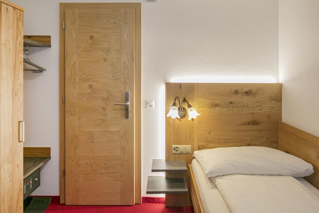 Annex Antika Hotel Zermatt Exterior photo