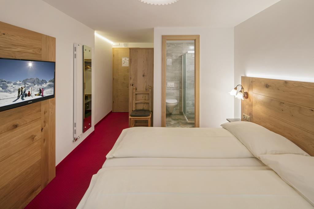 Annex Antika Hotel Zermatt Exterior photo