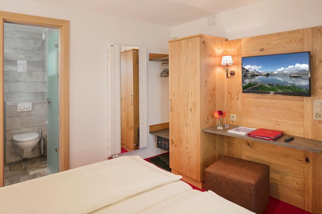 Annex Antika Hotel Zermatt Exterior photo