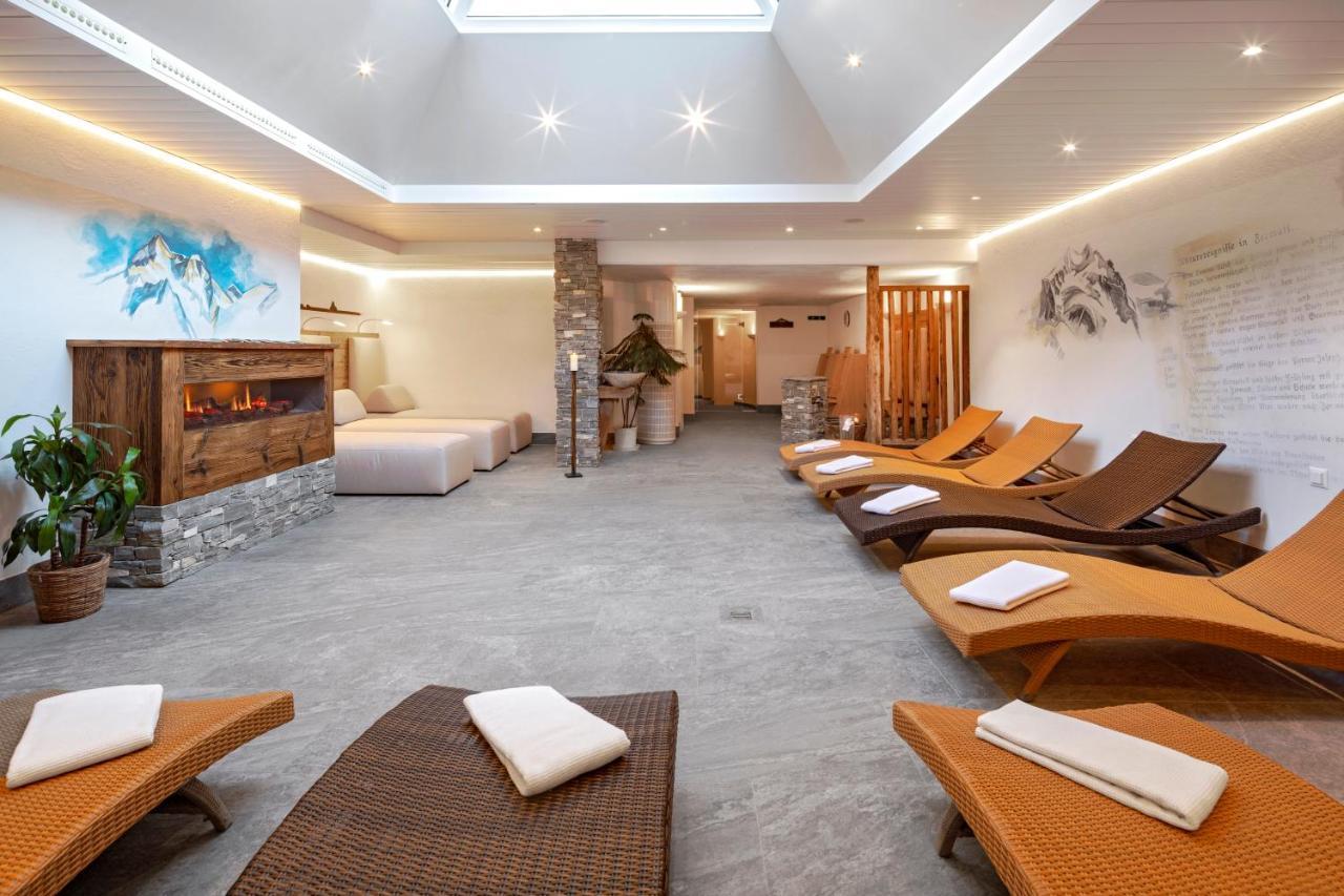 Annex Antika Hotel Zermatt Exterior photo